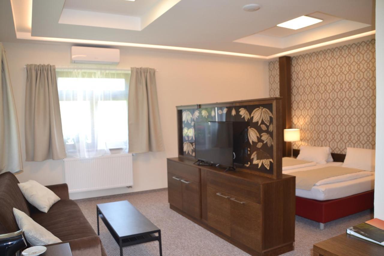 Wellness Hotel Svachovka Mírkovice Екстериор снимка
